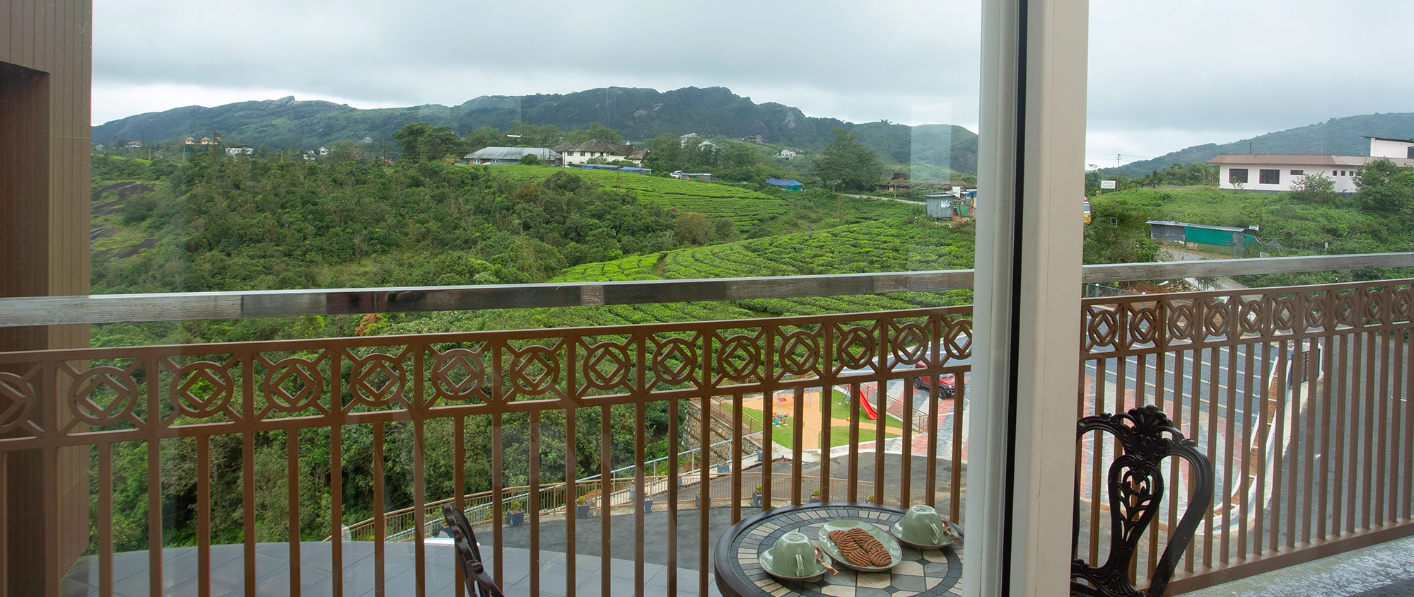 Le Crown Hotel, Four-star Business Class Hotel Vagamon